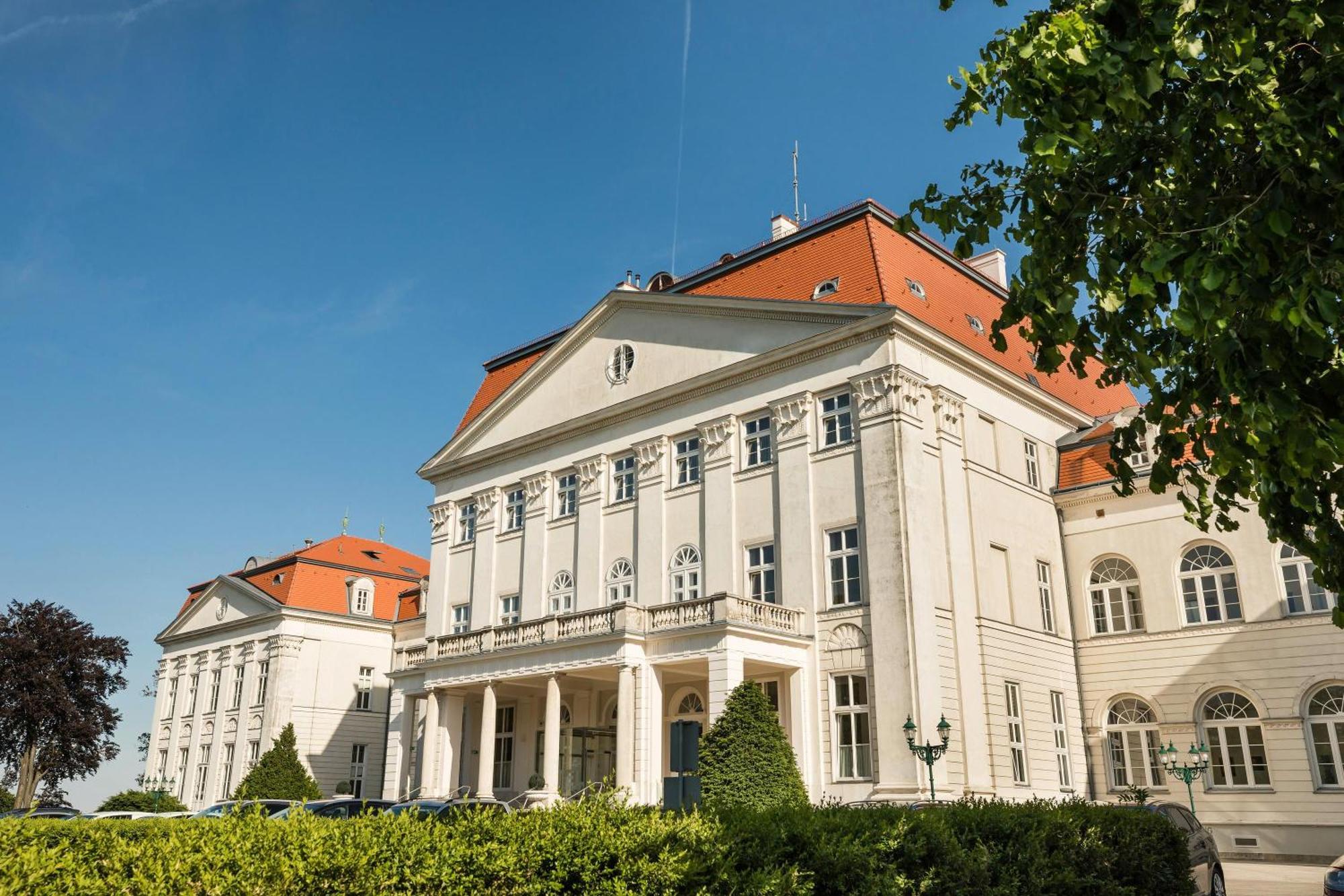 Austria Trend Schloss Wilhelminenberg 4* Wien
